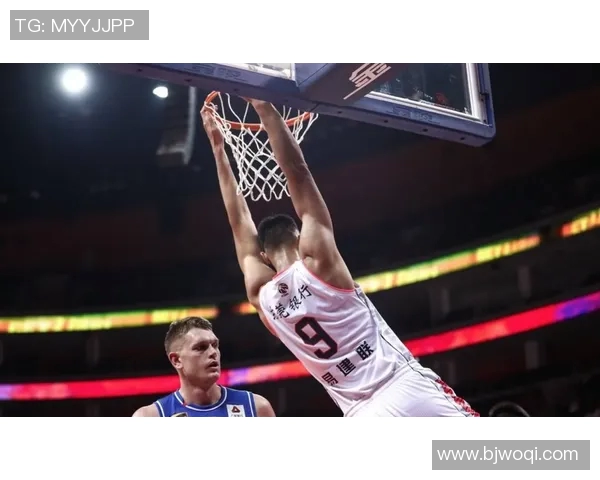 易建联再砍50+,刷新单场得分纪录,引爆球迷热议 易建联再砍50+,刷新单场得分纪录,引爆球迷热议